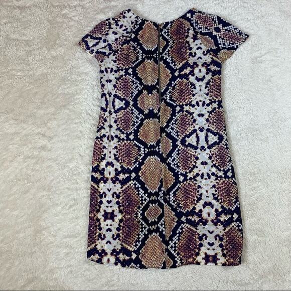 Eight Sixty snakeskin print short sleeved shift dress, size small - Picture 4 of 12
